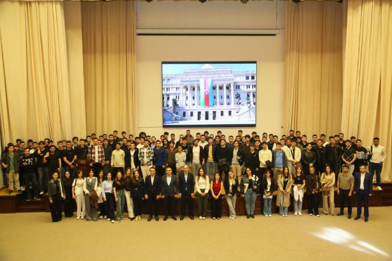 A meeting was held with newly admitted foreign students at AzTU
